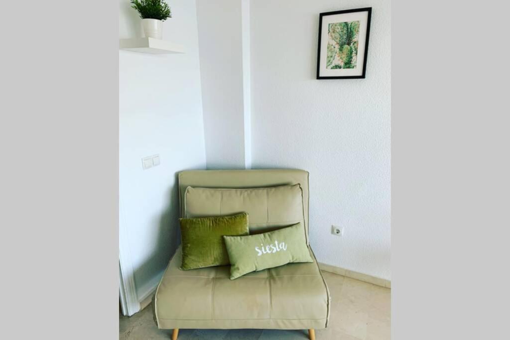 Amazing Frontline Sea Views Studio Apartment Castillo Del Vigia טורמולינוס מראה חיצוני תמונה