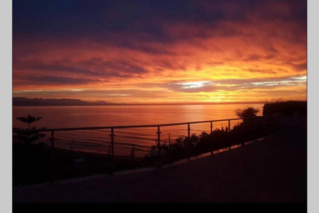 Amazing Frontline Sea Views Studio Apartment Castillo Del Vigia טורמולינוס מראה חיצוני תמונה