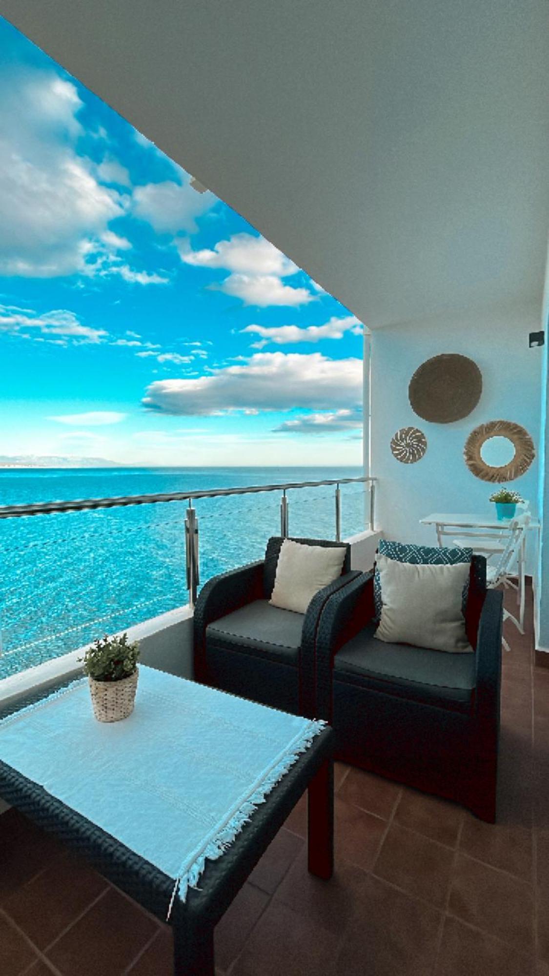 Amazing Frontline Sea Views Studio Apartment Castillo Del Vigia טורמולינוס מראה חיצוני תמונה